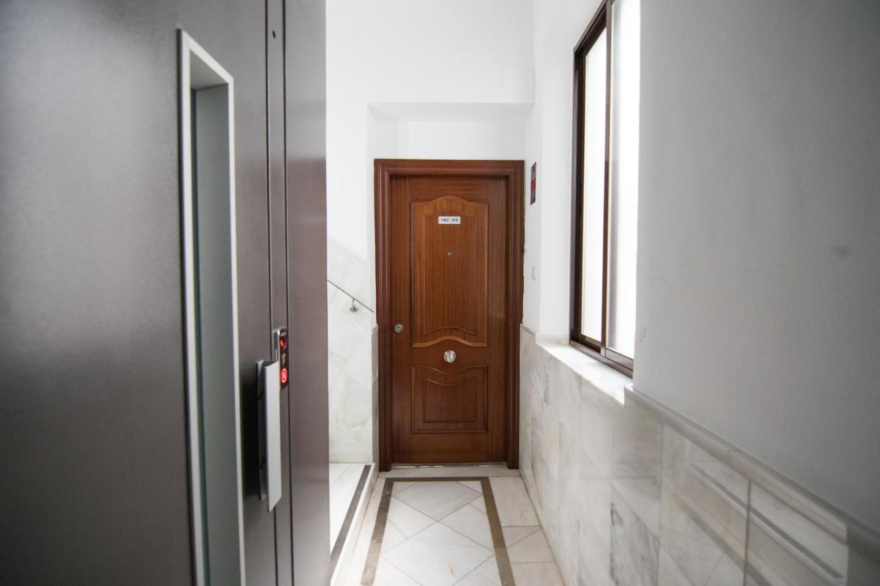 Tuguest Alhondiga Apartment Granada Esterno foto